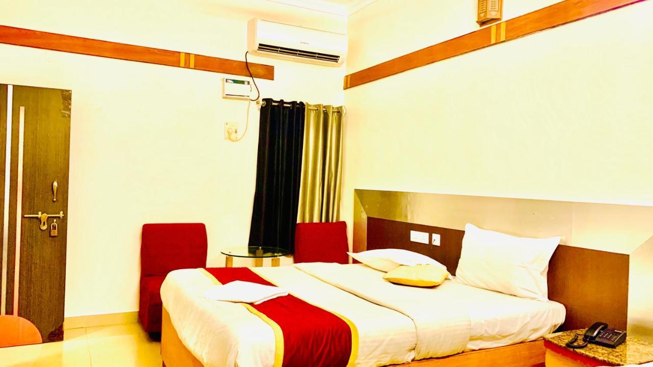Half Moon Palace Chennai Eksteriør billede